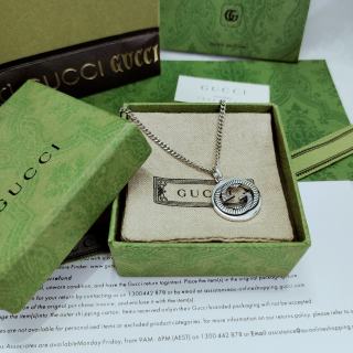 Gucci GG Interlocking Oval Pendant Silver Chain Necklace