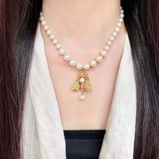 Dior Jardin Bee Pearl Pendant Necklace
