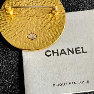 Chanel Art Deco Purple Gem Brooch