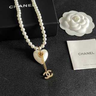Chanel Romantic Pearl Heart Charm Necklace