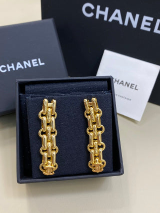 CHANEL Fiorella Golden Chain Link Stud Earrings