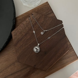 Gucci GG Floral Medallion Silver Pendant Chain Necklace