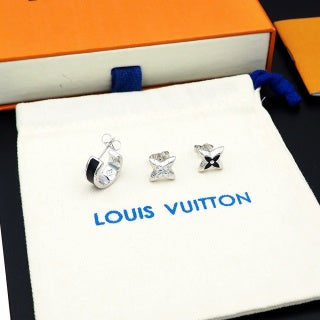 Louis Vuitton Blossom Noir Flower Stud Earrings