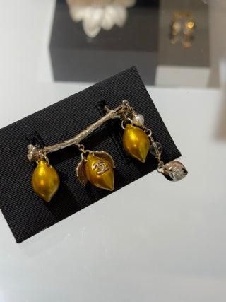 Chanel Vintage Fruit Charm Bracelet – Elegant Luxury Fashion Jewelry