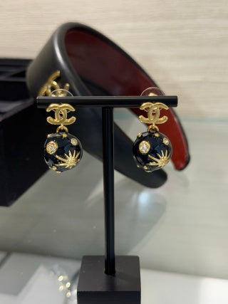 Chanel Black Pearl CC Drop Earrings – Elegant Luxury Fashion Jewelry