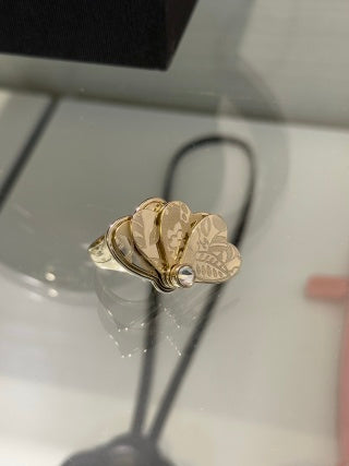 Chanel Gold Floral Crystal Ring – Elegant Luxury Fashion Jewelry