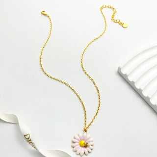 Dior Jardin Daisy Pendant Necklace