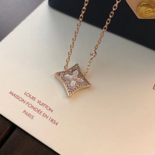 Louis Vuitton Pearl Fleur Diamond Pendant Necklace