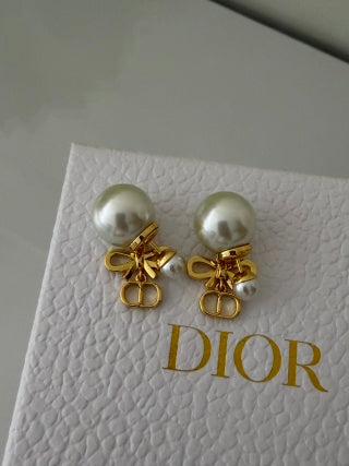 Dior Perle Noeud Pearl Bow Earrings