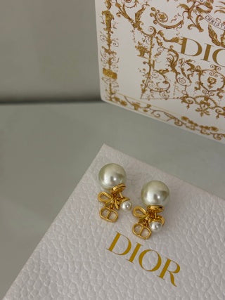 Dior Perle Noeud Pearl Bow Earrings
