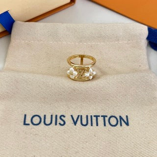 Louis Vuitton Pearl Ribbon Twist Ring