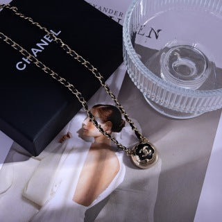 Chanel Black & White CC Pendant Necklace – Elegant Luxury Fashion Jewelry