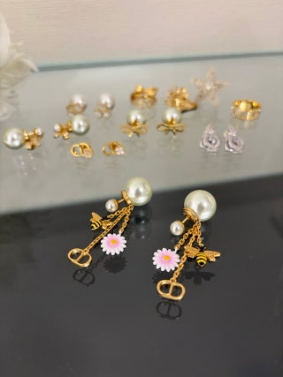 Dior Jardin Pearl Bloom Drop Earrings
