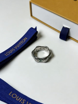 Louis Vuitton Monogram Edge Band Ring