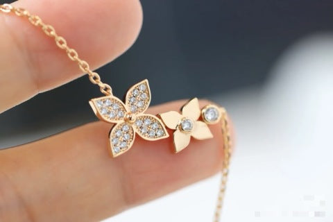 Louis Vuitton Blossom Duo Flower Necklace