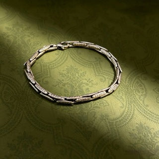 Gucci Vintage Engraved Link Chain Silver Bracelet