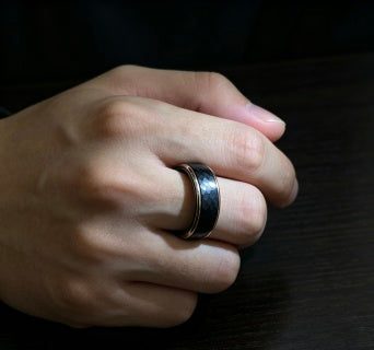Gucci GG Interlocking Black Enamel Silver Band Ring
