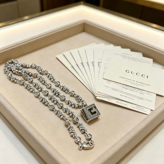 Gucci GG Vintage Link Medallion Silver Long Necklace