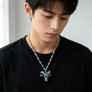 Gucci GG Tiger Head Turquoise Pendant Silver Necklace