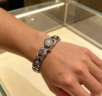 Gucci GG Twisted Link Medallion Bracelet