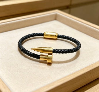 Gucci GG Horn Charm Leather Wrap Bracelet